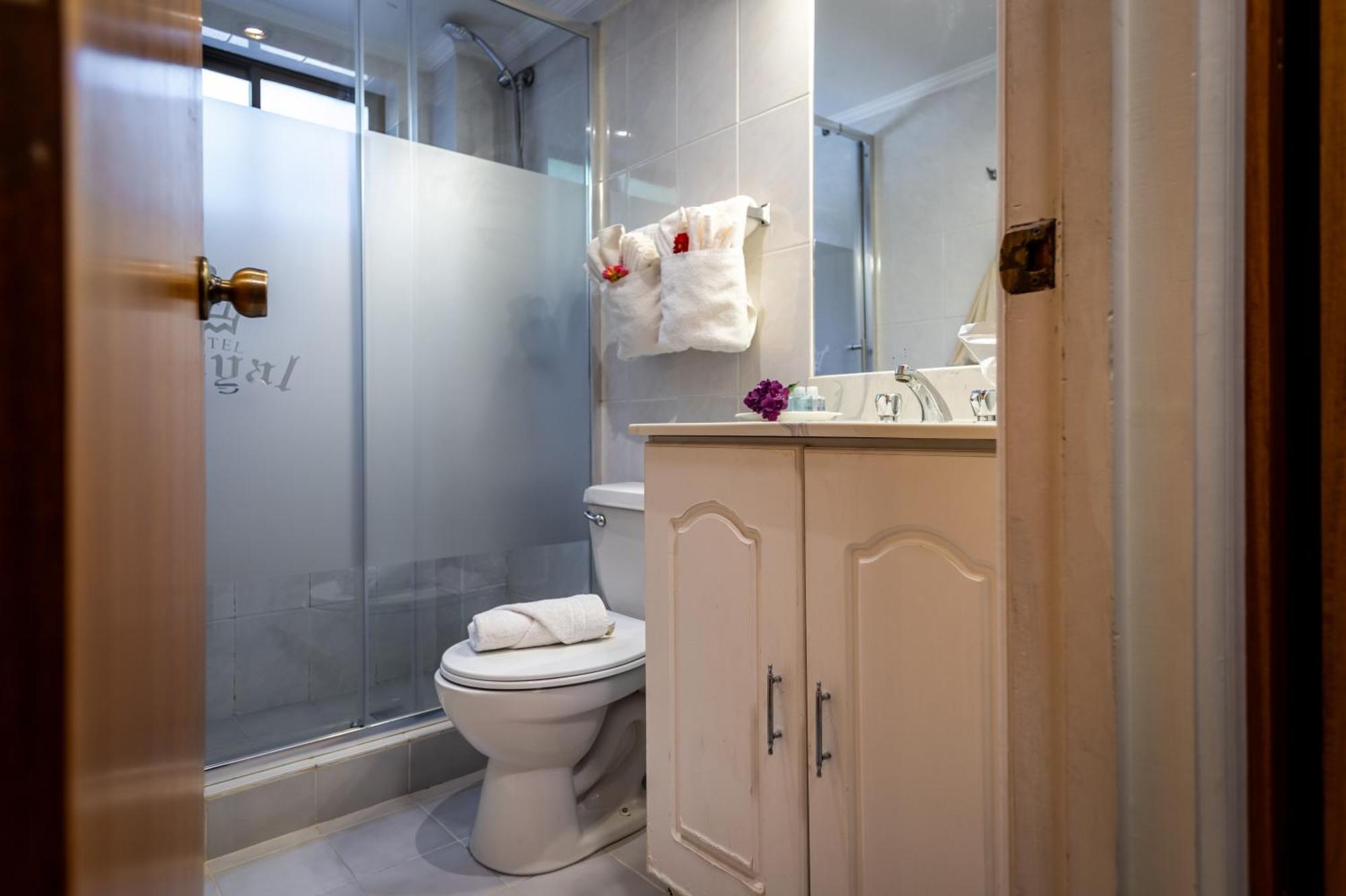 Hotel Royal Victoria Bagian luar foto